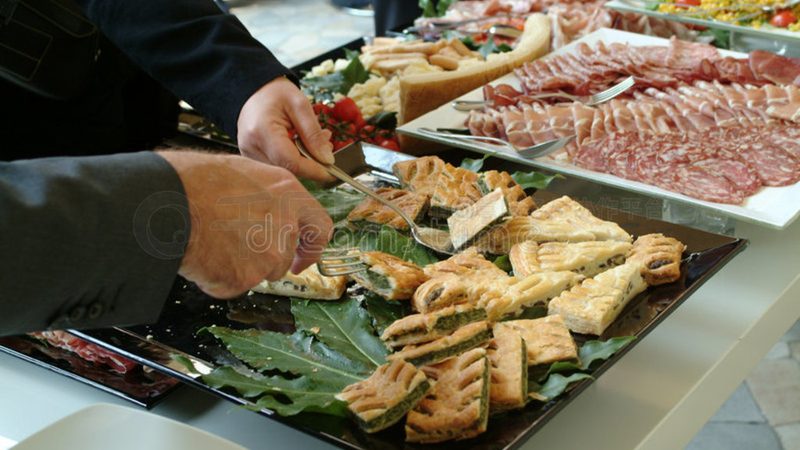 连锁餐饮供应链：揭秘其背后的秘密与挑战